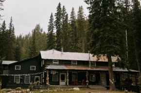 Rustic Beaverfoot Lodge